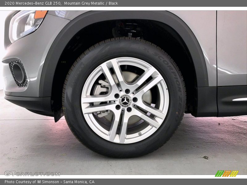 Mountain Grey Metallic / Black 2020 Mercedes-Benz GLB 250