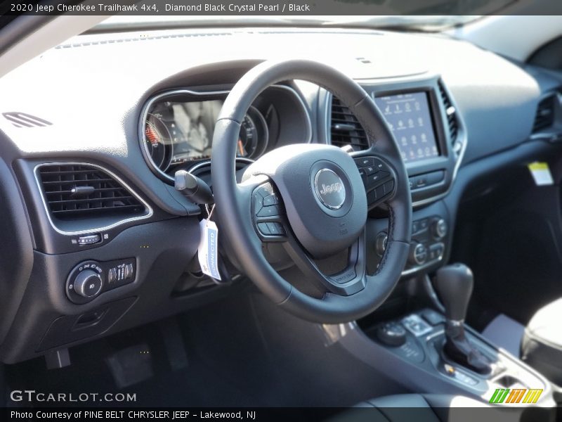 Diamond Black Crystal Pearl / Black 2020 Jeep Cherokee Trailhawk 4x4