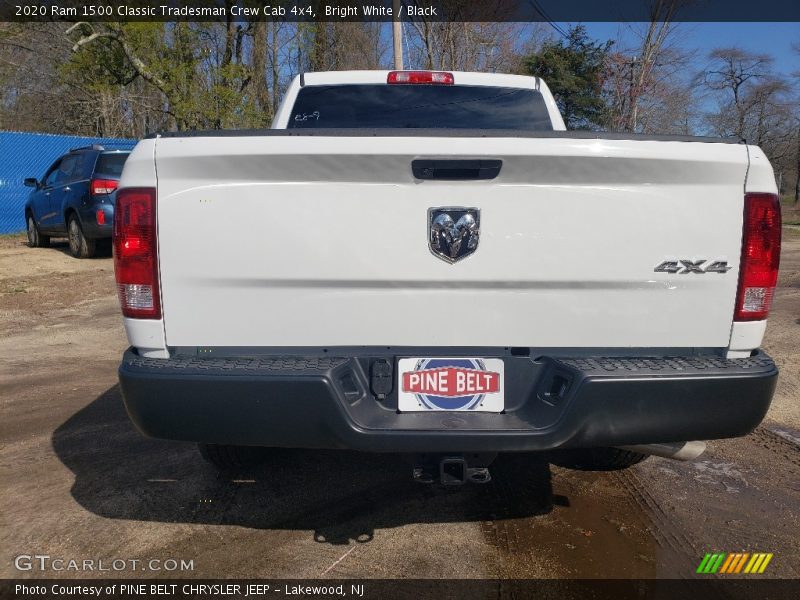 Bright White / Black 2020 Ram 1500 Classic Tradesman Crew Cab 4x4