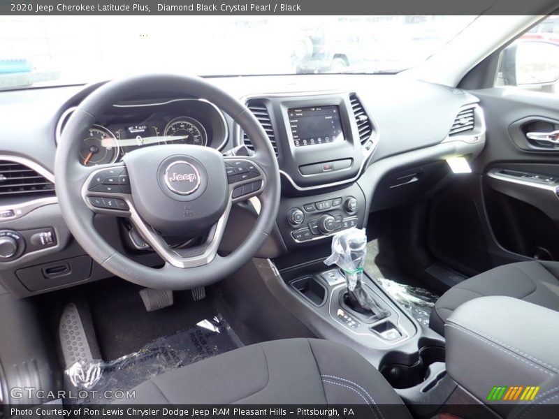 Diamond Black Crystal Pearl / Black 2020 Jeep Cherokee Latitude Plus
