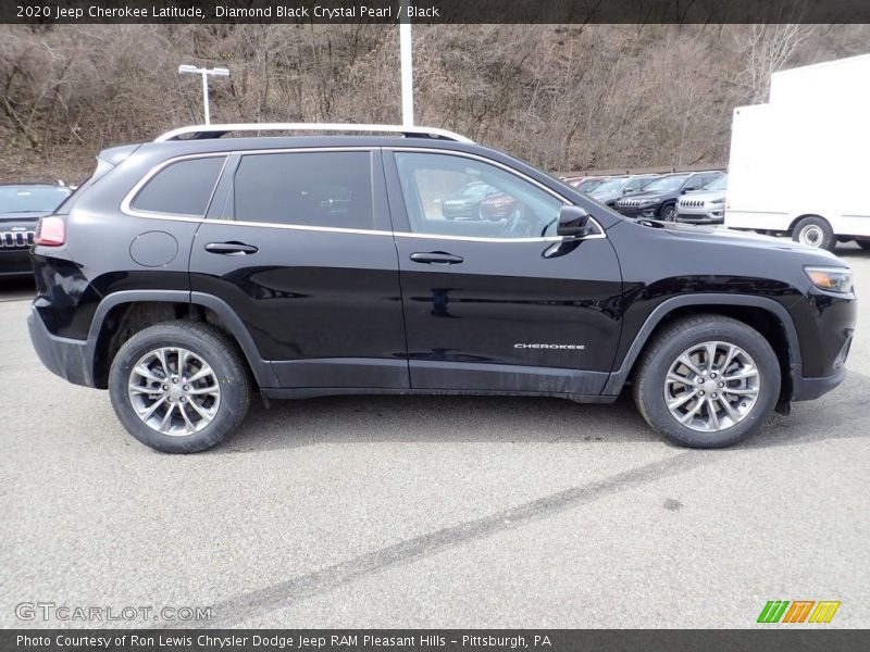  2020 Cherokee Latitude Diamond Black Crystal Pearl
