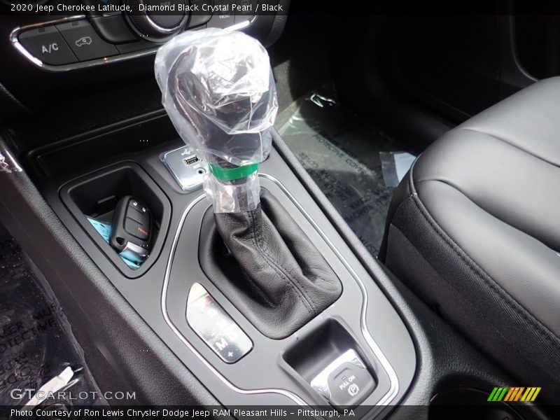 Diamond Black Crystal Pearl / Black 2020 Jeep Cherokee Latitude