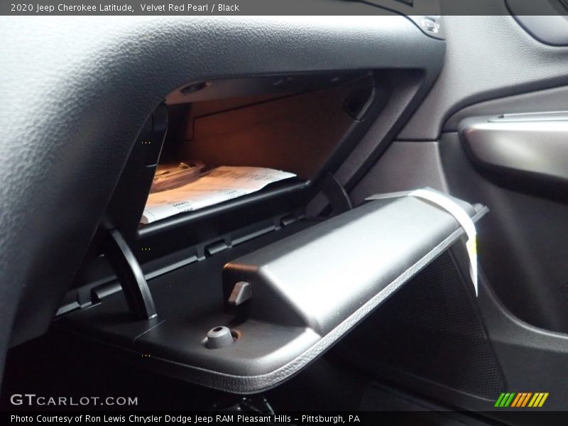 Velvet Red Pearl / Black 2020 Jeep Cherokee Latitude