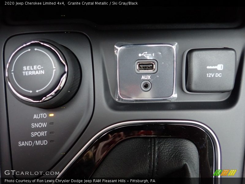 Granite Crystal Metallic / Ski Gray/Black 2020 Jeep Cherokee Limited 4x4