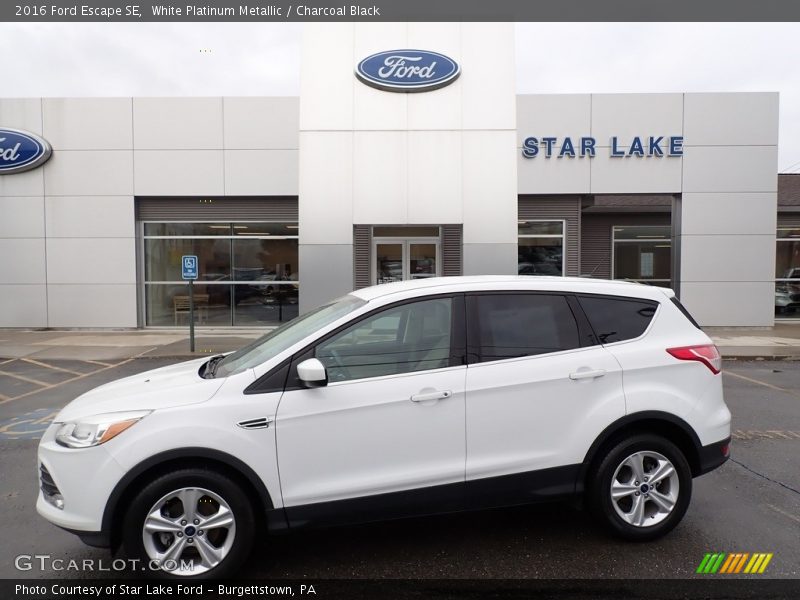 White Platinum Metallic / Charcoal Black 2016 Ford Escape SE