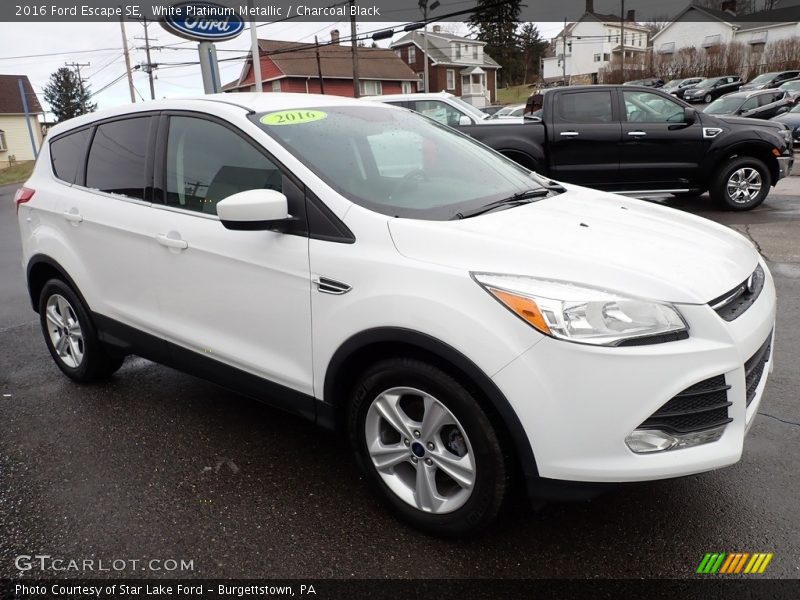 White Platinum Metallic / Charcoal Black 2016 Ford Escape SE