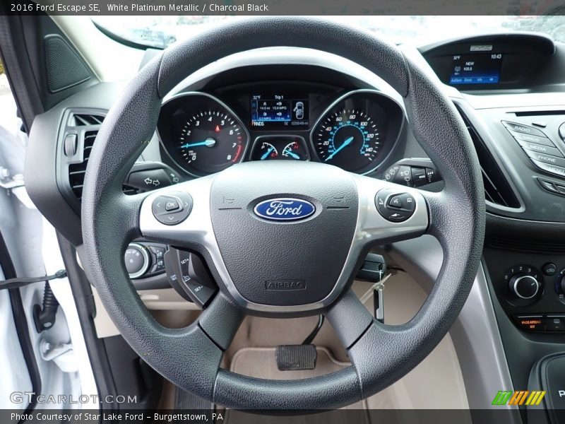 White Platinum Metallic / Charcoal Black 2016 Ford Escape SE