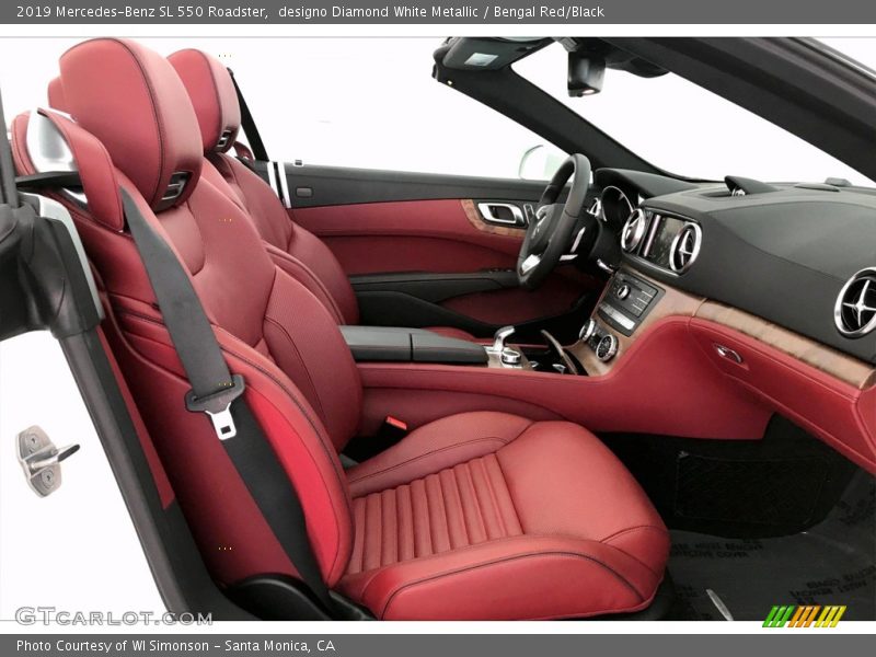 designo Diamond White Metallic / Bengal Red/Black 2019 Mercedes-Benz SL 550 Roadster