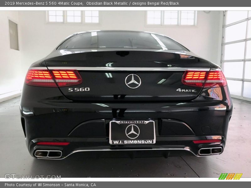 Obsidian Black Metallic / designo Bengal Red/Black 2019 Mercedes-Benz S 560 4Matic Coupe