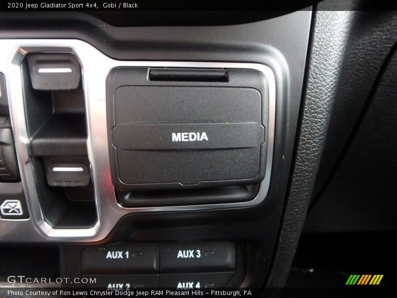 Gobi / Black 2020 Jeep Gladiator Sport 4x4