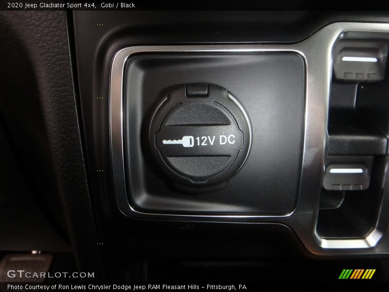 Gobi / Black 2020 Jeep Gladiator Sport 4x4