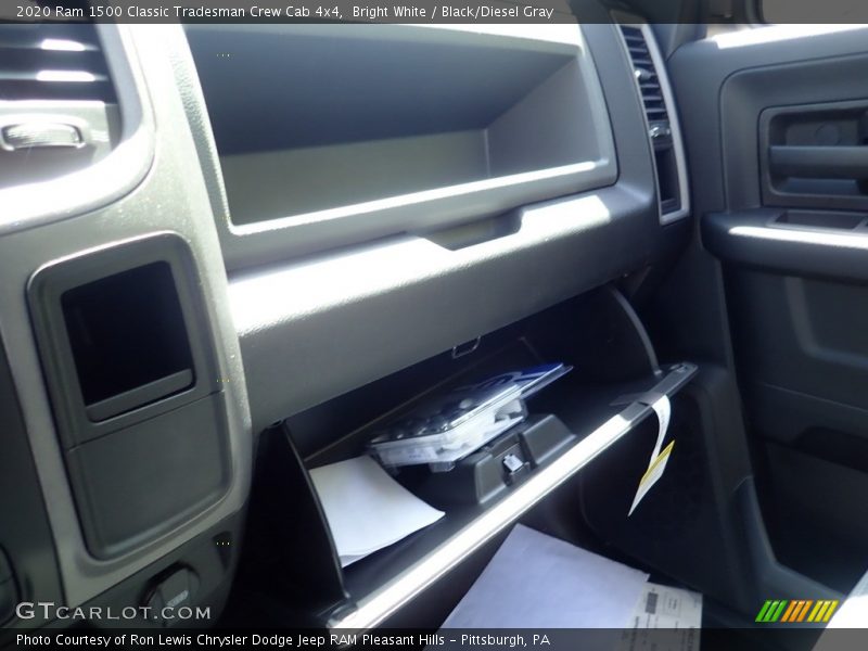Bright White / Black/Diesel Gray 2020 Ram 1500 Classic Tradesman Crew Cab 4x4