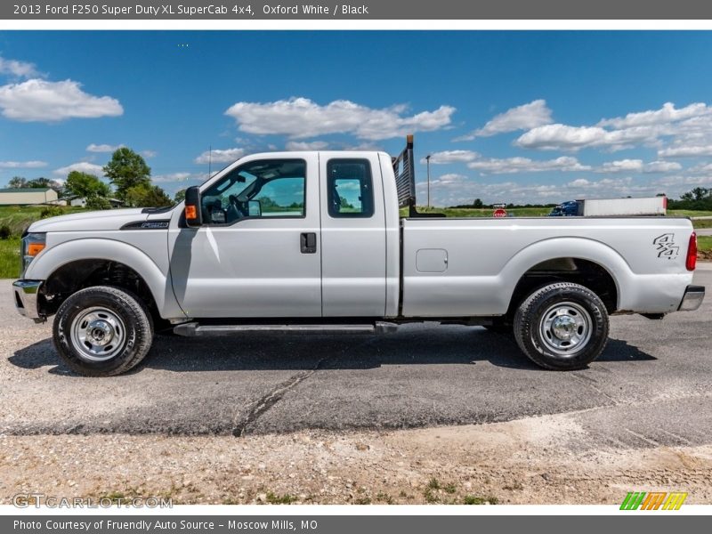 Oxford White / Black 2013 Ford F250 Super Duty XL SuperCab 4x4