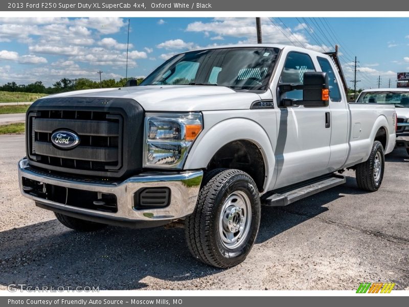 Oxford White / Black 2013 Ford F250 Super Duty XL SuperCab 4x4
