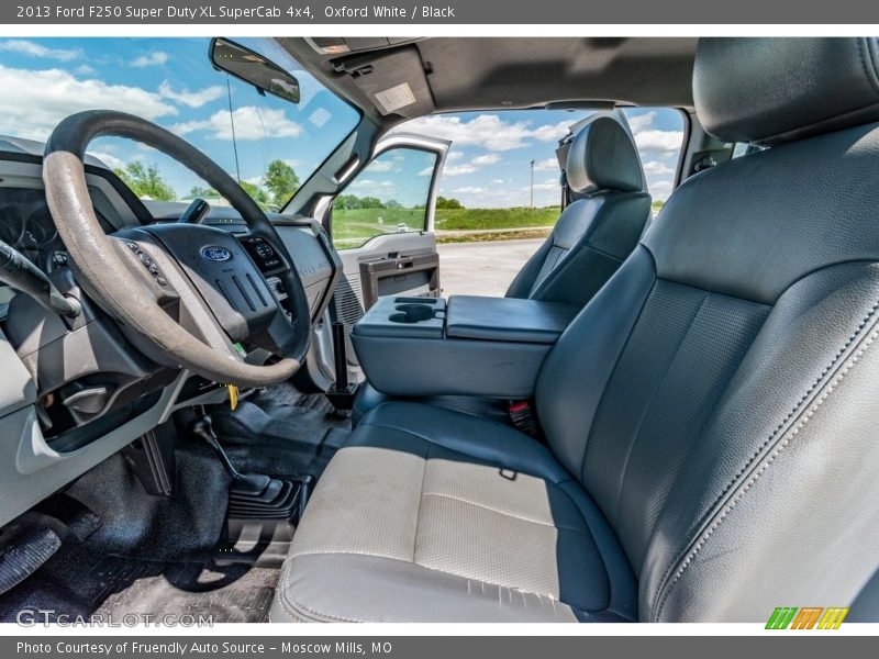 Oxford White / Black 2013 Ford F250 Super Duty XL SuperCab 4x4