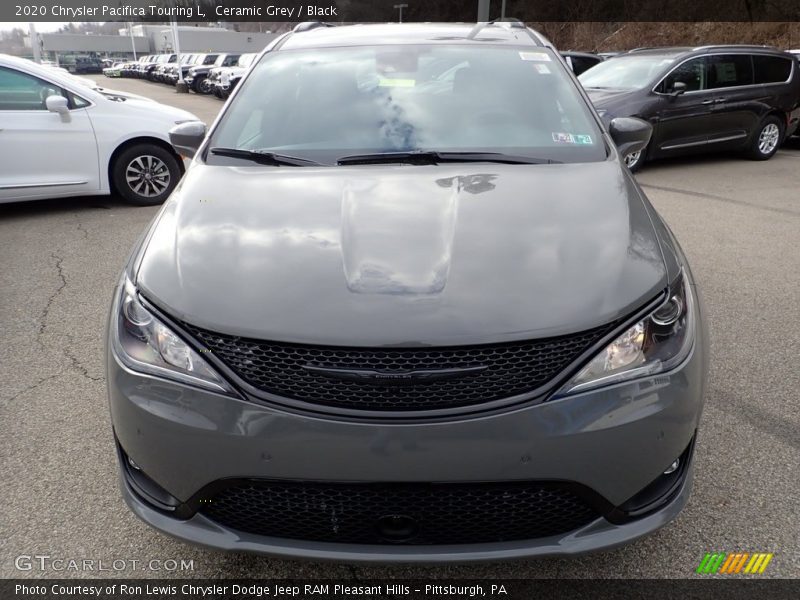 Ceramic Grey / Black 2020 Chrysler Pacifica Touring L