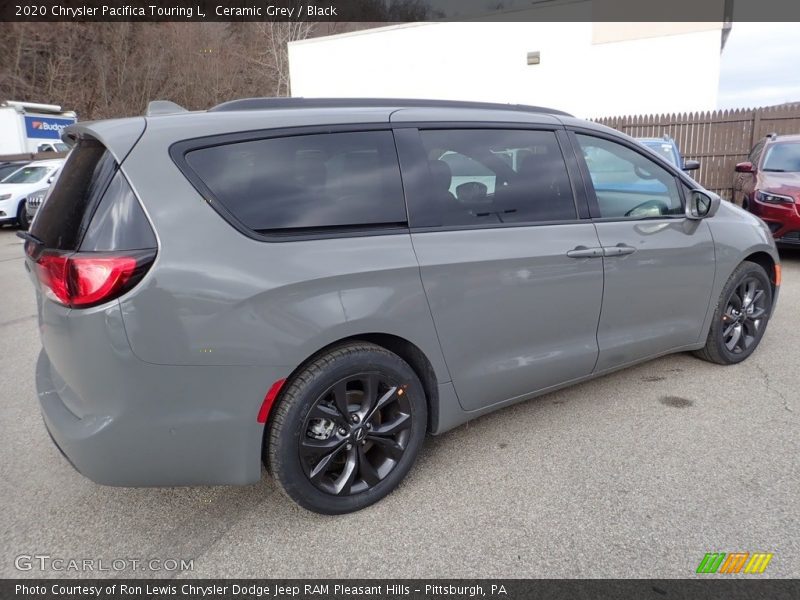 Ceramic Grey / Black 2020 Chrysler Pacifica Touring L