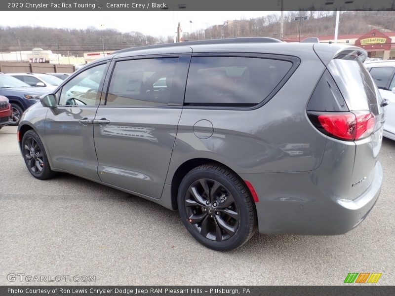 Ceramic Grey / Black 2020 Chrysler Pacifica Touring L