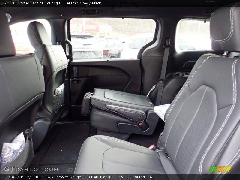 Ceramic Grey / Black 2020 Chrysler Pacifica Touring L