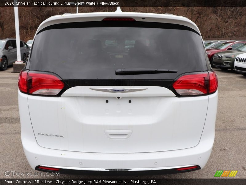 Bright White / Alloy/Black 2020 Chrysler Pacifica Touring L Plus