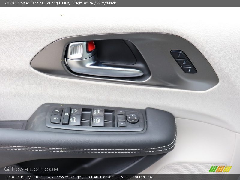 Bright White / Alloy/Black 2020 Chrysler Pacifica Touring L Plus