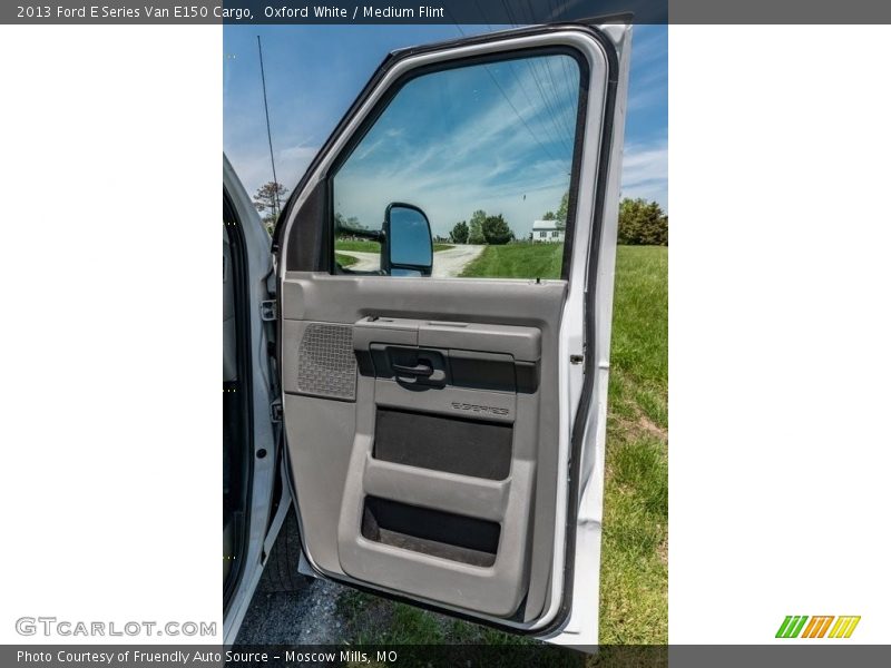 Oxford White / Medium Flint 2013 Ford E Series Van E150 Cargo