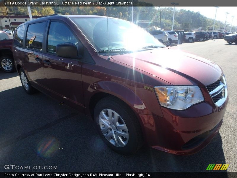 Octane Red Pearl / Black/Light Graystone 2019 Dodge Grand Caravan SE