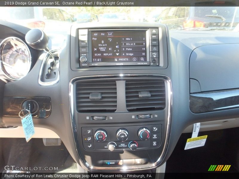 Octane Red Pearl / Black/Light Graystone 2019 Dodge Grand Caravan SE