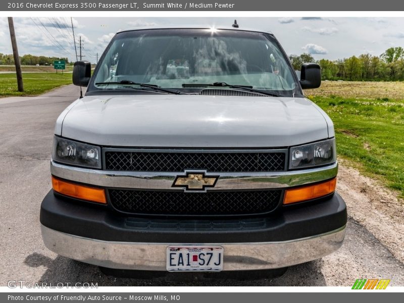 Summit White / Medium Pewter 2016 Chevrolet Express 3500 Passenger LT