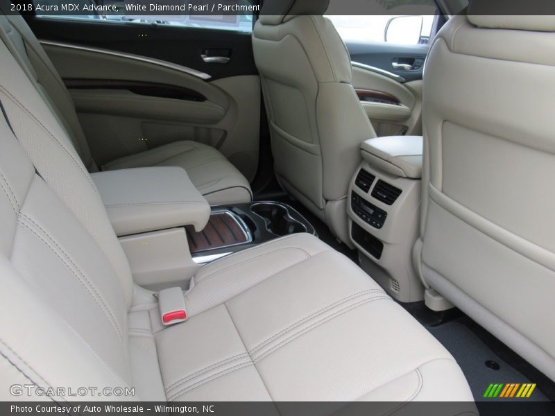White Diamond Pearl / Parchment 2018 Acura MDX Advance