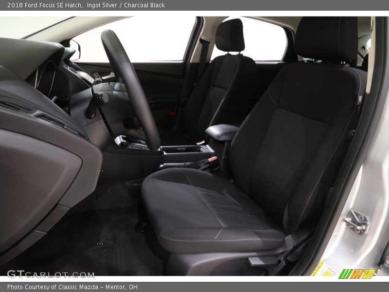 Ingot Silver / Charcoal Black 2018 Ford Focus SE Hatch