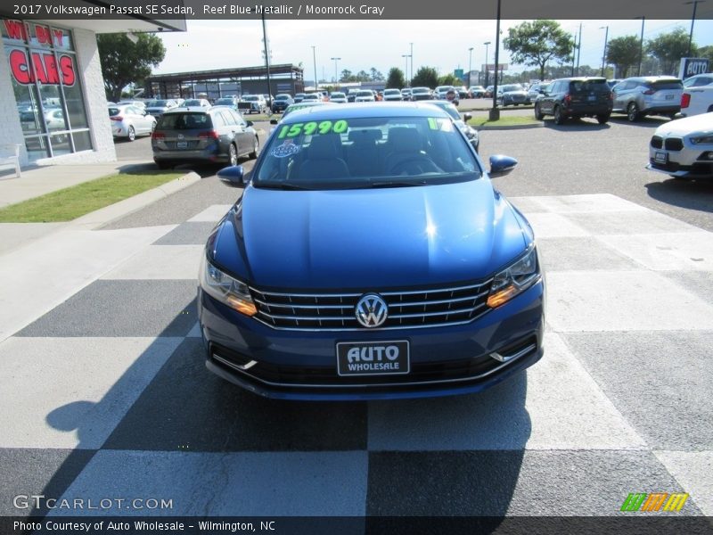 Reef Blue Metallic / Moonrock Gray 2017 Volkswagen Passat SE Sedan