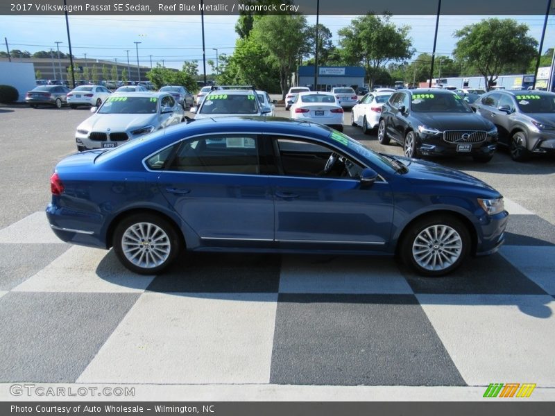 Reef Blue Metallic / Moonrock Gray 2017 Volkswagen Passat SE Sedan