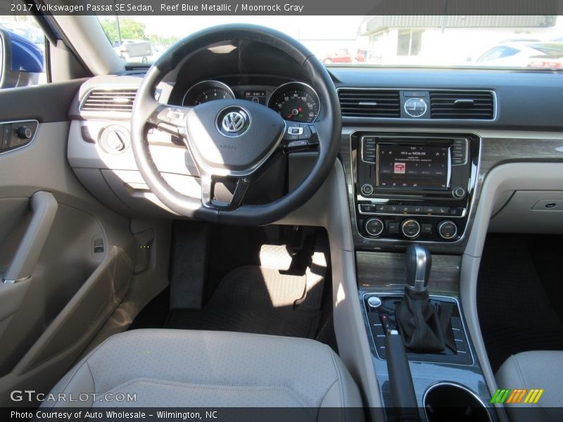 Reef Blue Metallic / Moonrock Gray 2017 Volkswagen Passat SE Sedan
