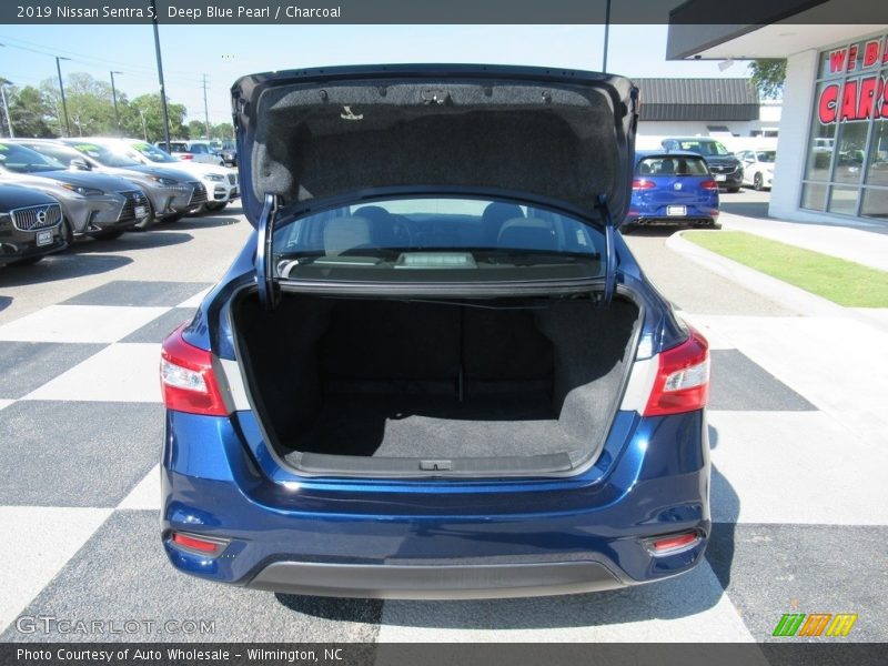 Deep Blue Pearl / Charcoal 2019 Nissan Sentra S