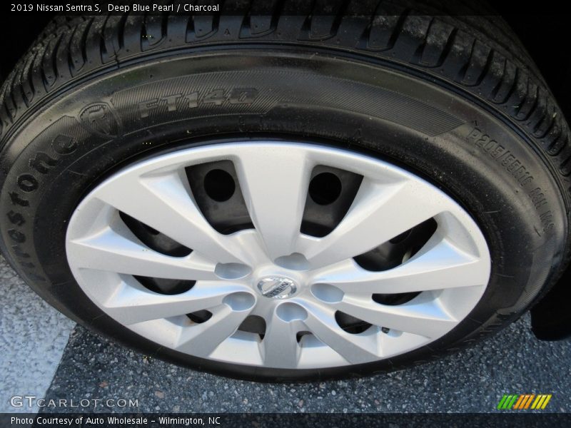 Deep Blue Pearl / Charcoal 2019 Nissan Sentra S