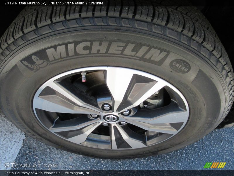 Brilliant Silver Metallic / Graphite 2019 Nissan Murano SV
