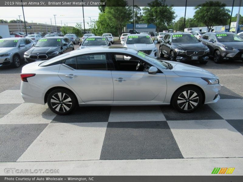 Brilliant Silver Metallic / Charcoal 2019 Nissan Altima SV