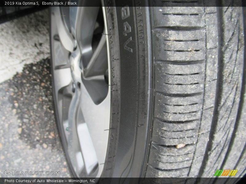 Ebony Black / Black 2019 Kia Optima S