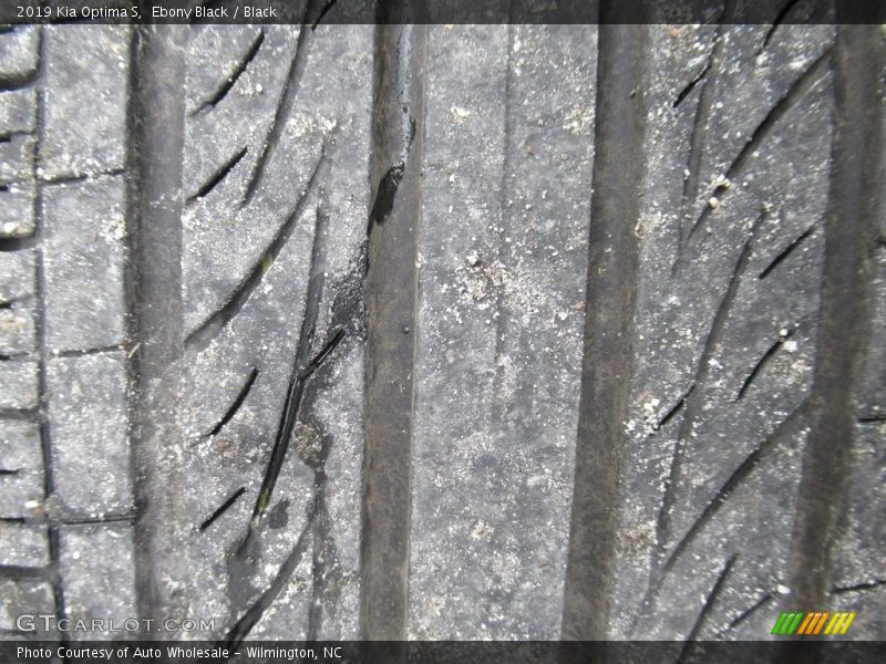 Ebony Black / Black 2019 Kia Optima S