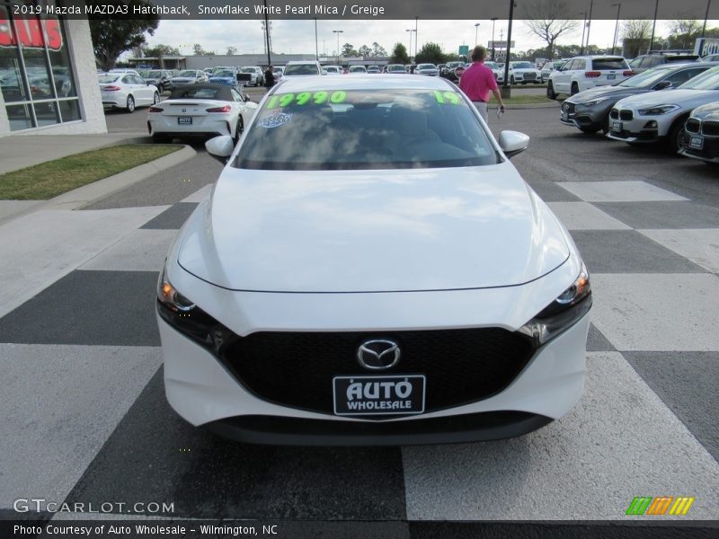 Snowflake White Pearl Mica / Greige 2019 Mazda MAZDA3 Hatchback