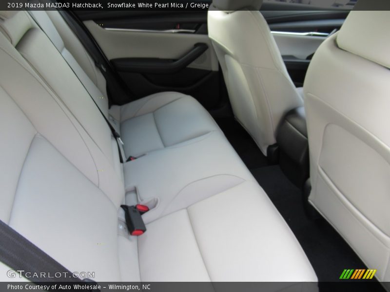 Snowflake White Pearl Mica / Greige 2019 Mazda MAZDA3 Hatchback