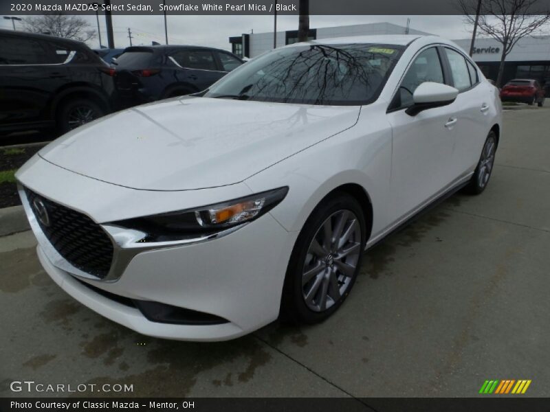 Front 3/4 View of 2020 MAZDA3 Select Sedan