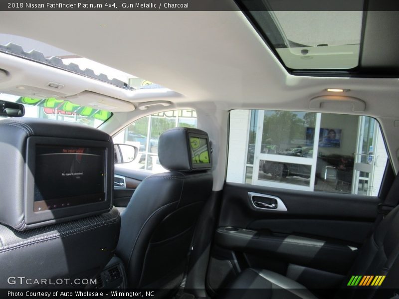 Gun Metallic / Charcoal 2018 Nissan Pathfinder Platinum 4x4