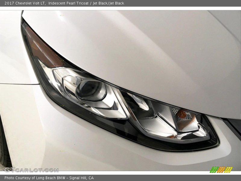 Iridescent Pearl Tricoat / Jet Black/Jet Black 2017 Chevrolet Volt LT