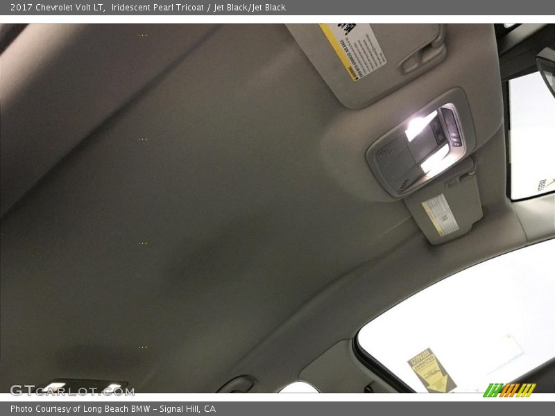 Iridescent Pearl Tricoat / Jet Black/Jet Black 2017 Chevrolet Volt LT