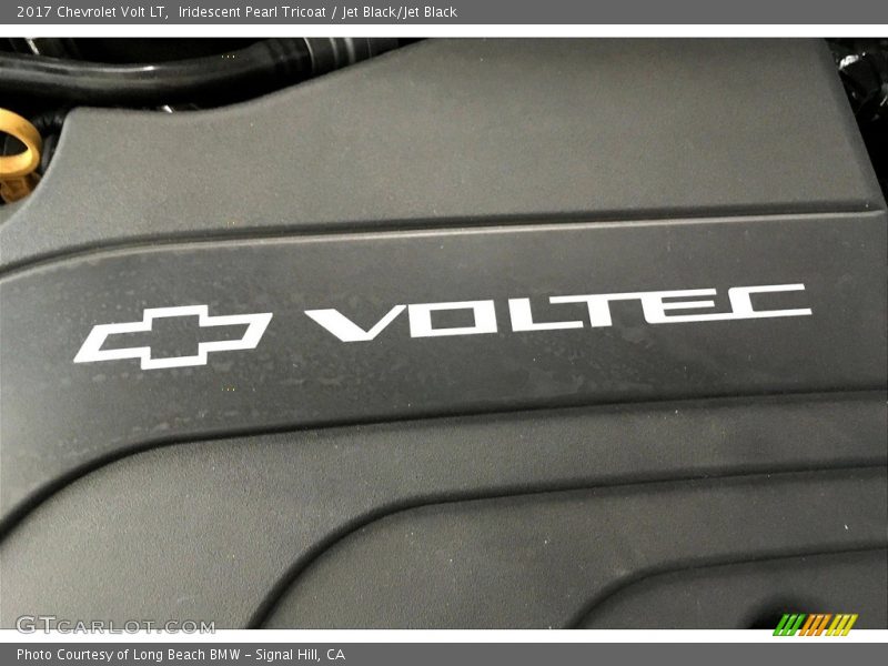 Iridescent Pearl Tricoat / Jet Black/Jet Black 2017 Chevrolet Volt LT