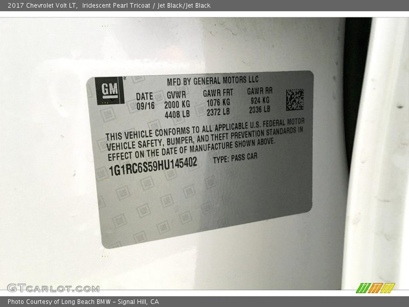 Iridescent Pearl Tricoat / Jet Black/Jet Black 2017 Chevrolet Volt LT