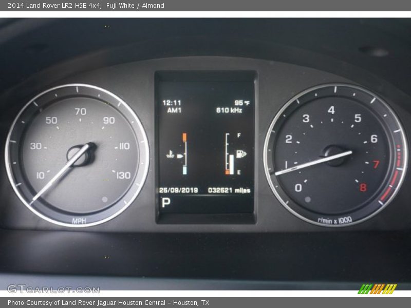 Fuji White / Almond 2014 Land Rover LR2 HSE 4x4