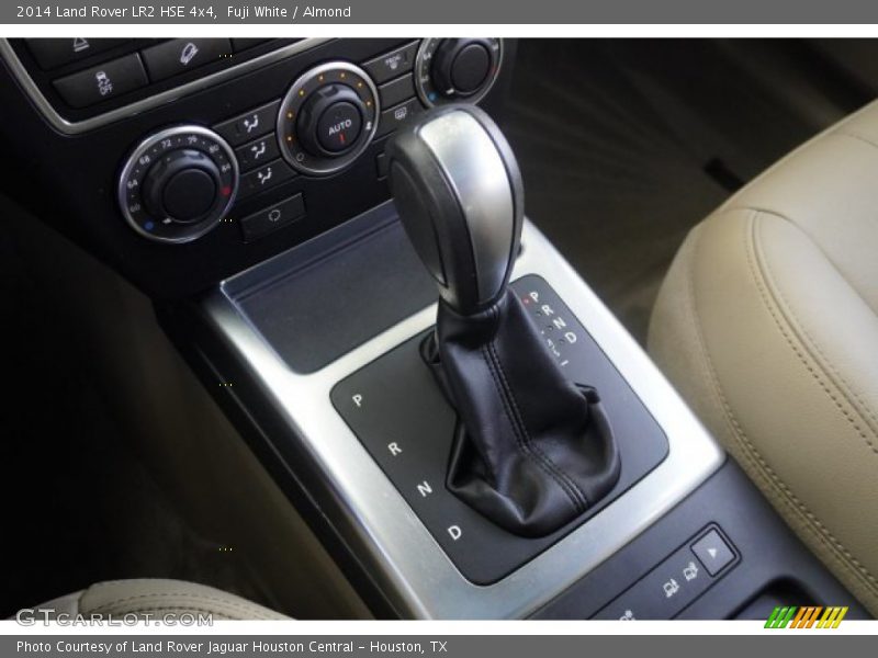 Fuji White / Almond 2014 Land Rover LR2 HSE 4x4